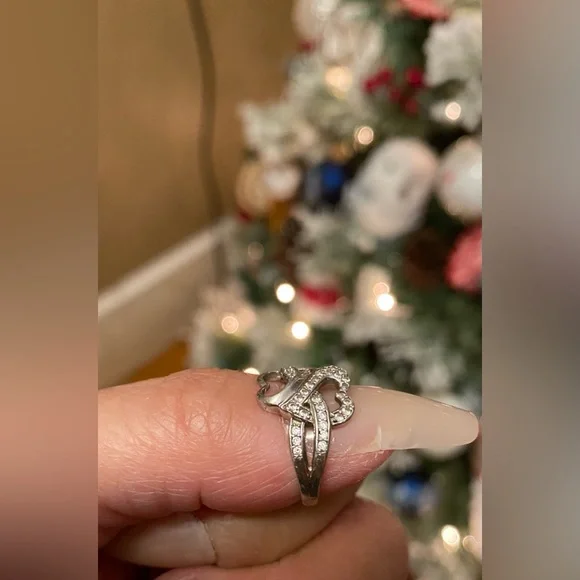 Beautiful Double Heart Ring With Genuine Diamonds Set In